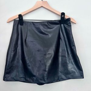 NWT Abercrombie Vegan Leather Mini Skort